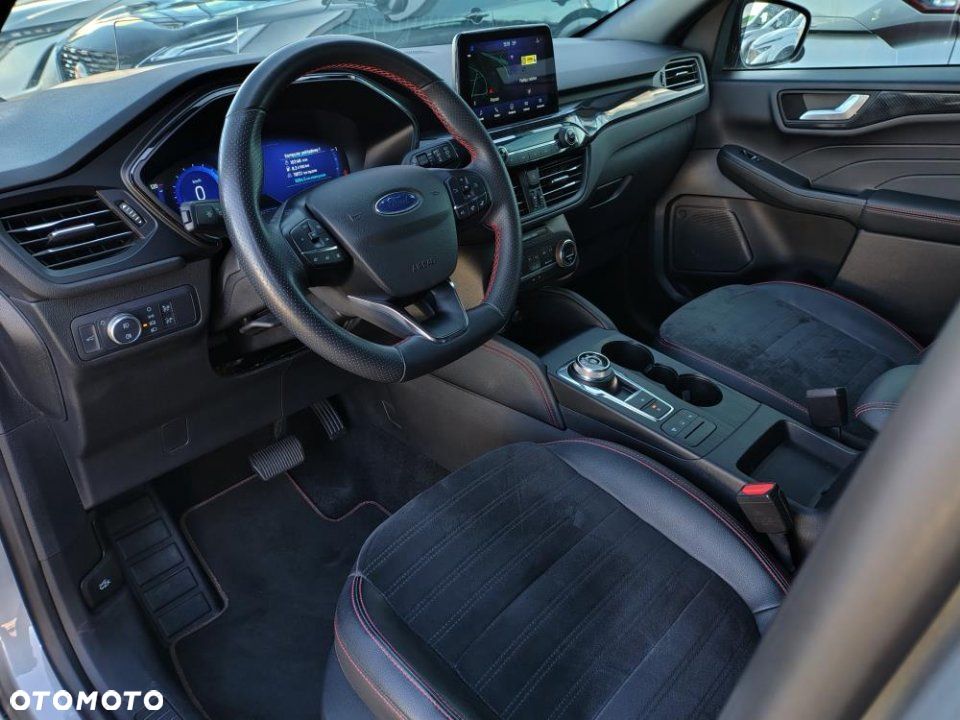 Ford Kuga 2.5 FHEV FWD ST-Line X eCVT - 18