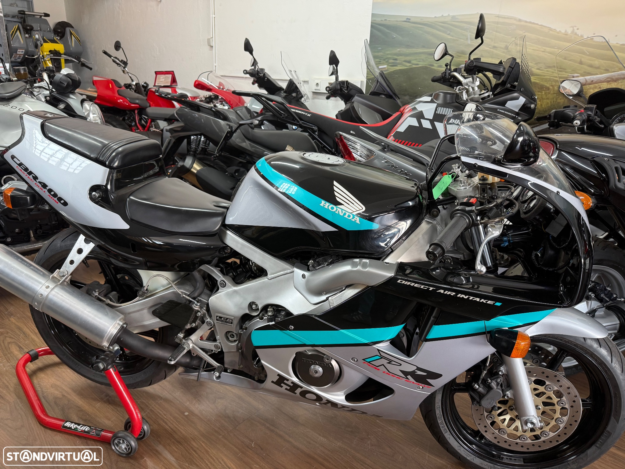 Honda CBR 400 RR - 6