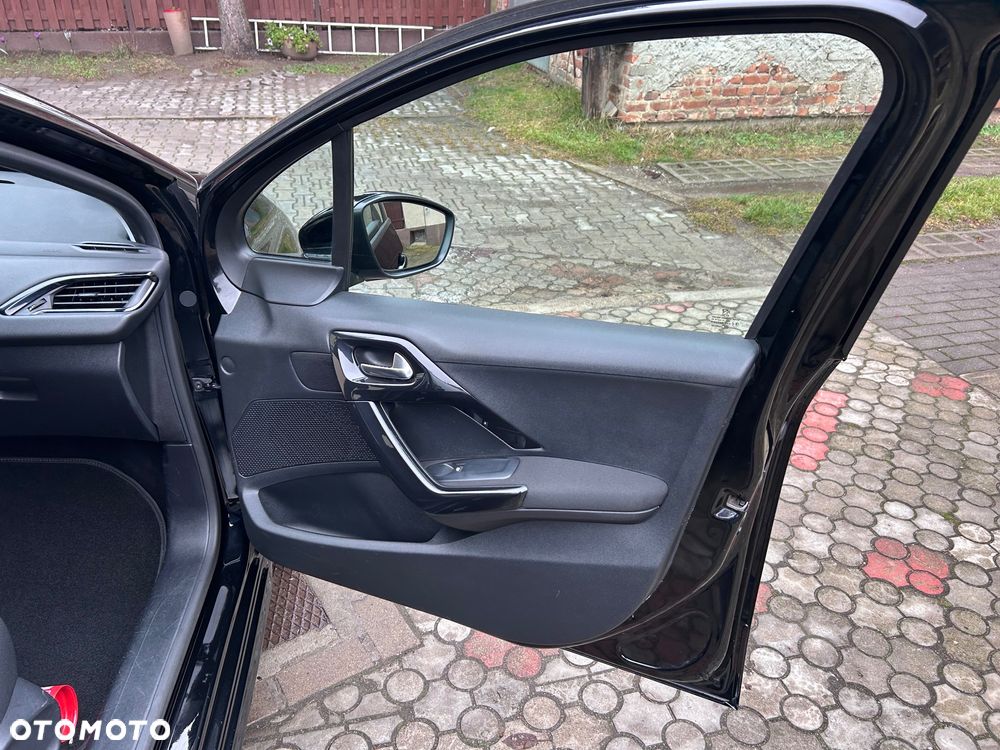 Peugeot 208 1.4 HDi Active Pack - 21