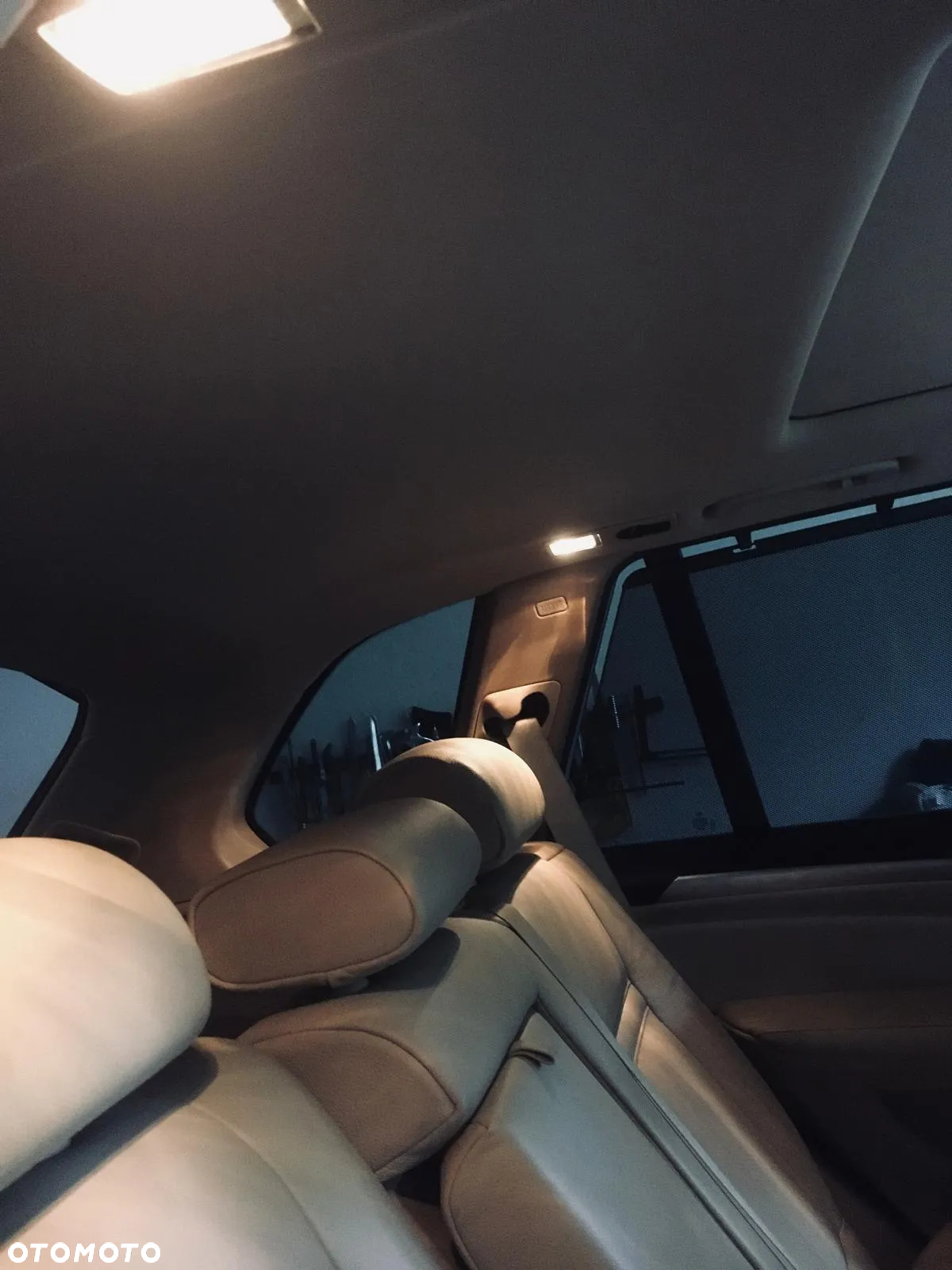 BMW X5 4.8i xDrive - 24
