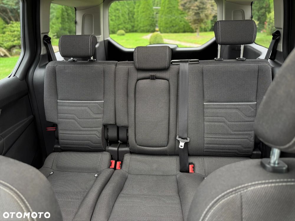 Ford Tourneo Connect 1.5 TDCi Titanium - 29