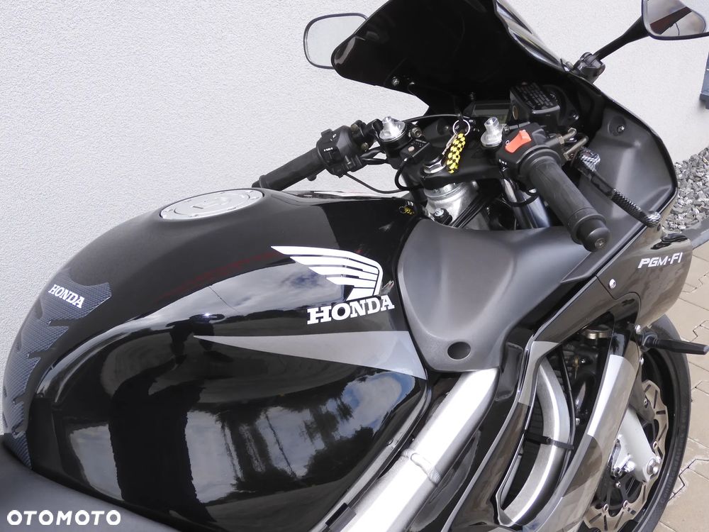 Honda CBR - 6