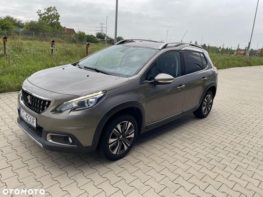 Peugeot 2008 1.2 Pure Tech Allure S&S - 5