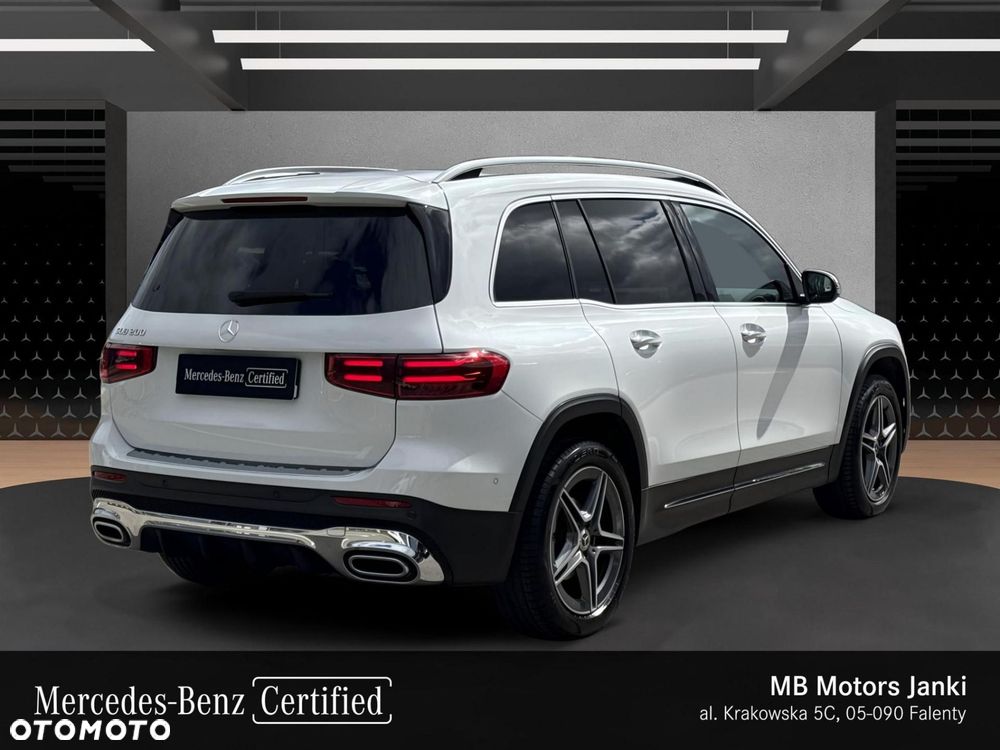 Mercedes-Benz GLB - 7