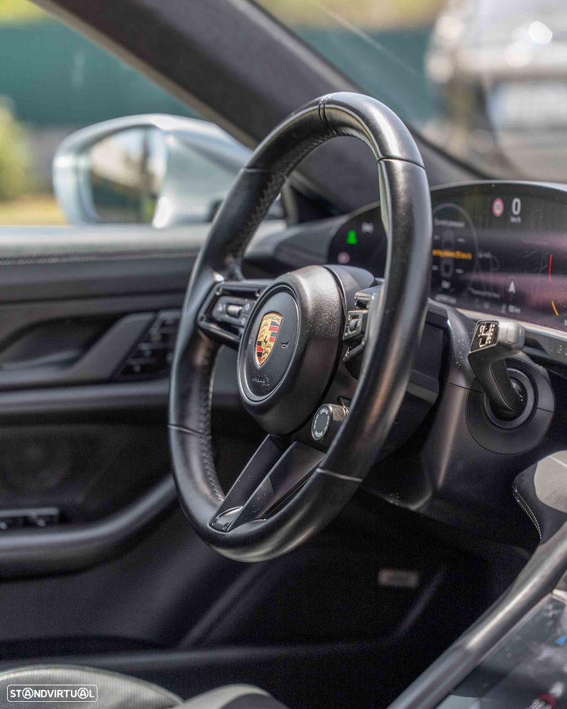 Porsche Taycan Turbo - 53