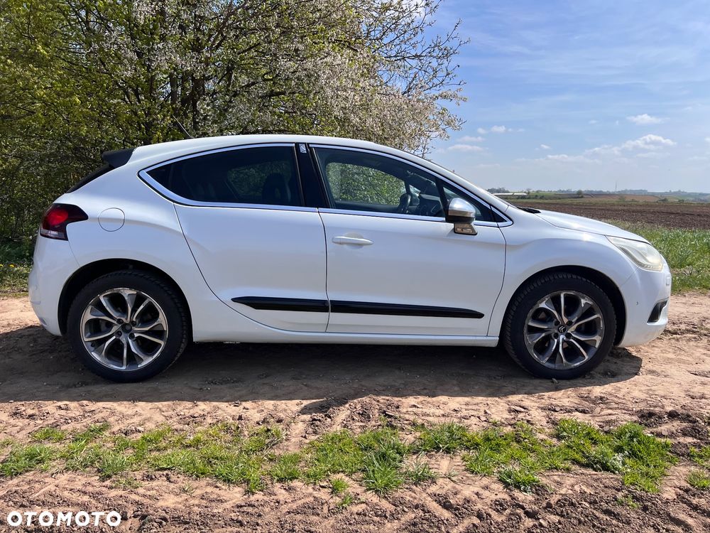 Citroën DS4 1.6 e-HDi SoChic MCP - 6