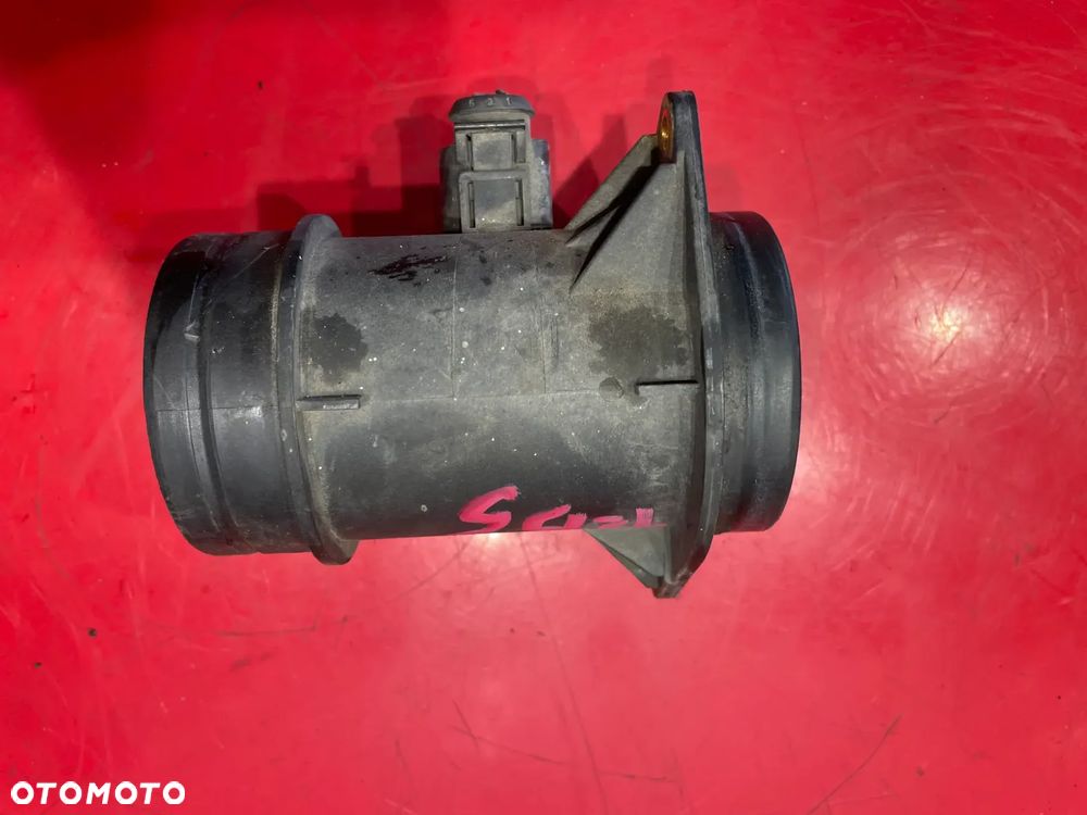 Przepływomierz 71822101 Passat B5