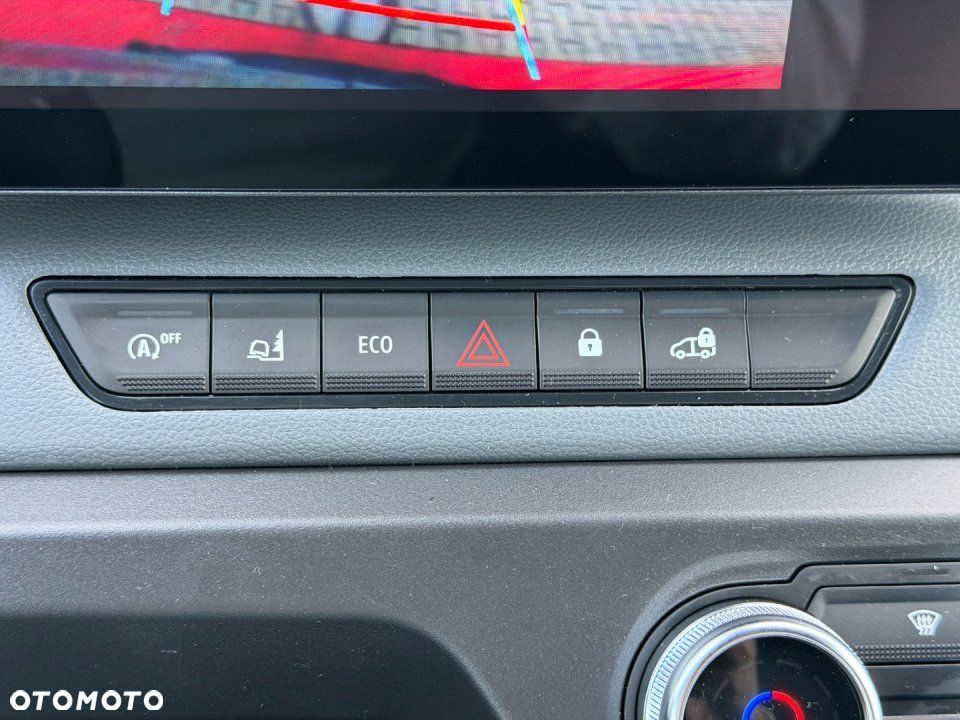Nissan Interstar - 35