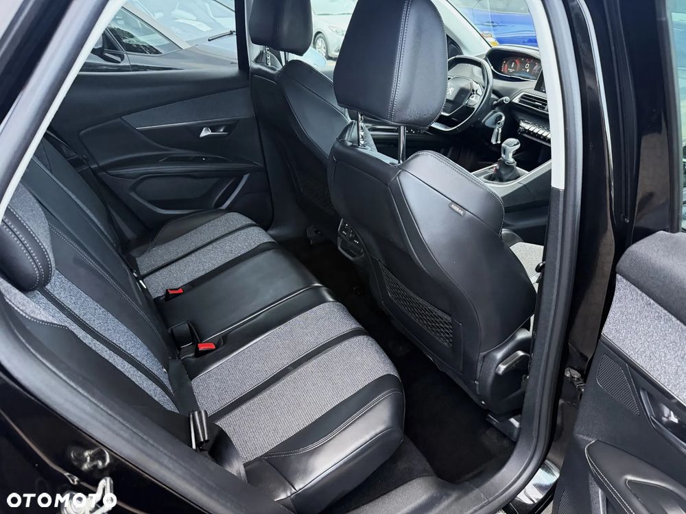 Peugeot 3008 BlueHDi 130 Stop & Start Allure Business-Paket - 11