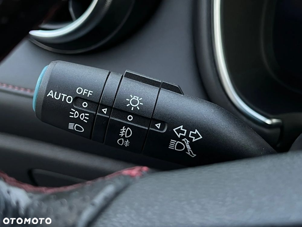 MG EHS 1.5T-GDI PHEV Luxury - 22