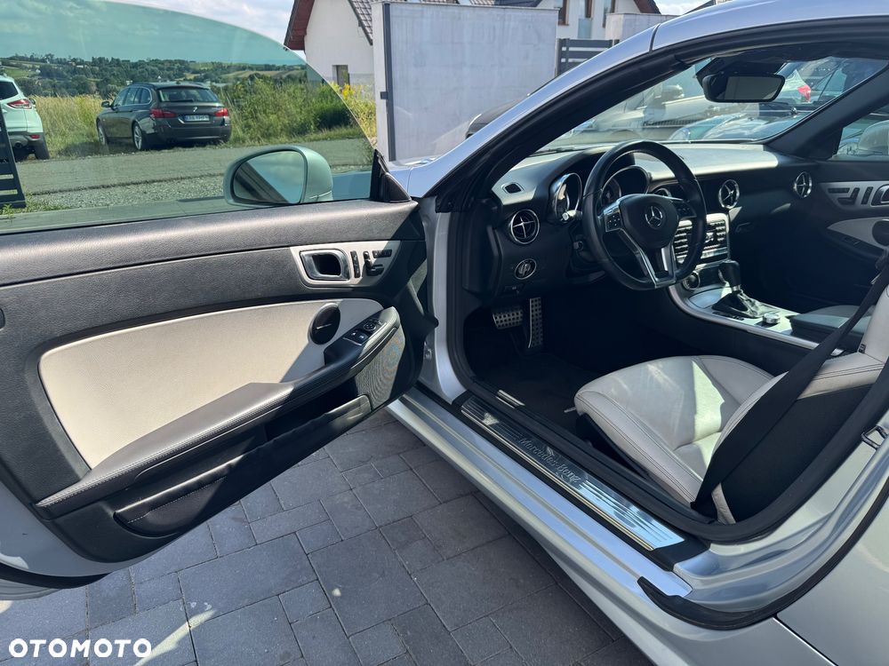 Mercedes-Benz SLK 250 CGI - 9