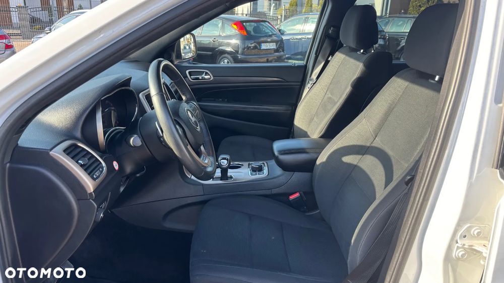 Jeep Grand Cherokee 3.0 CRD Laredo - 8