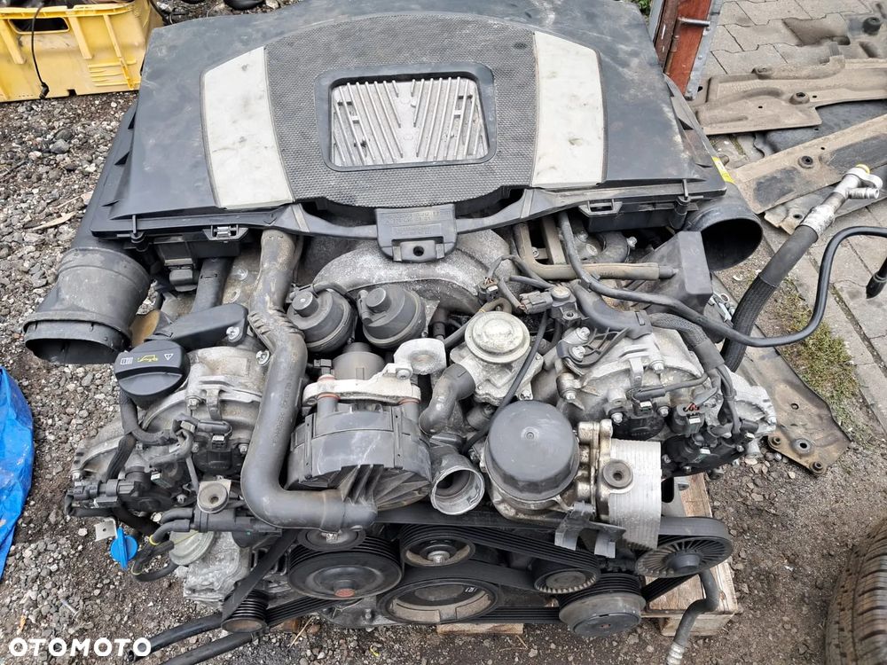 SILNIK MERCEDES W221 5.5 V8 - 4
