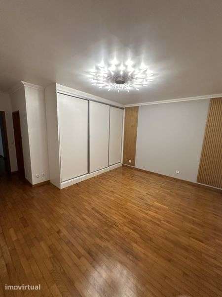 Moradia T3 Geminada - Grande imagem: 5/8