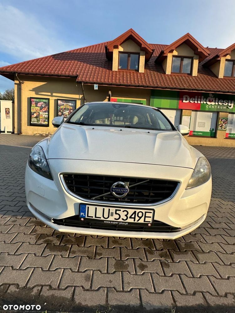 Volvo V40 T2 Momentum - 2
