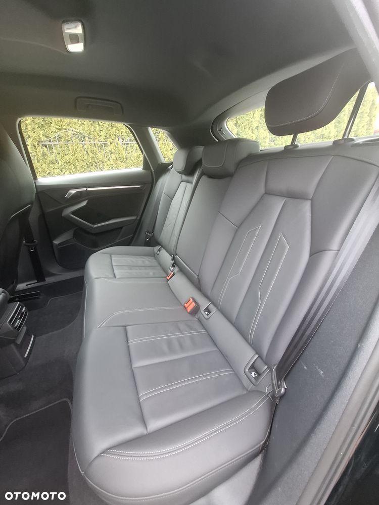 Audi A3 Sportback 30 TDI S line - 13