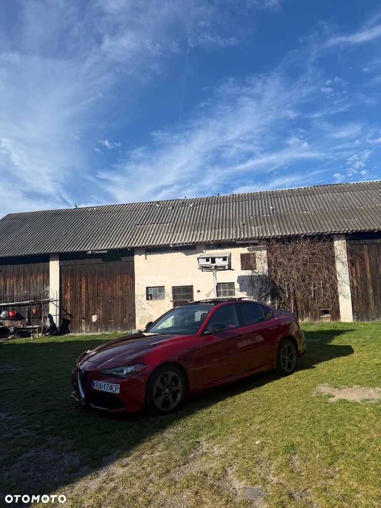 Alfa Romeo Giulia 2.0 Turbo 16V AT8-Q4 Veloce Ti - 6