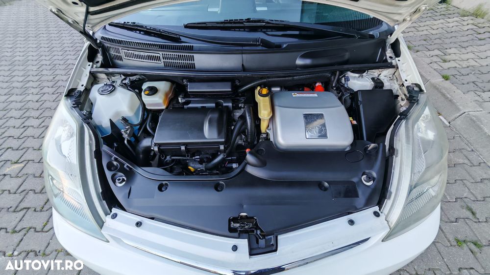 Toyota Prius (Hybrid) Sol - 19