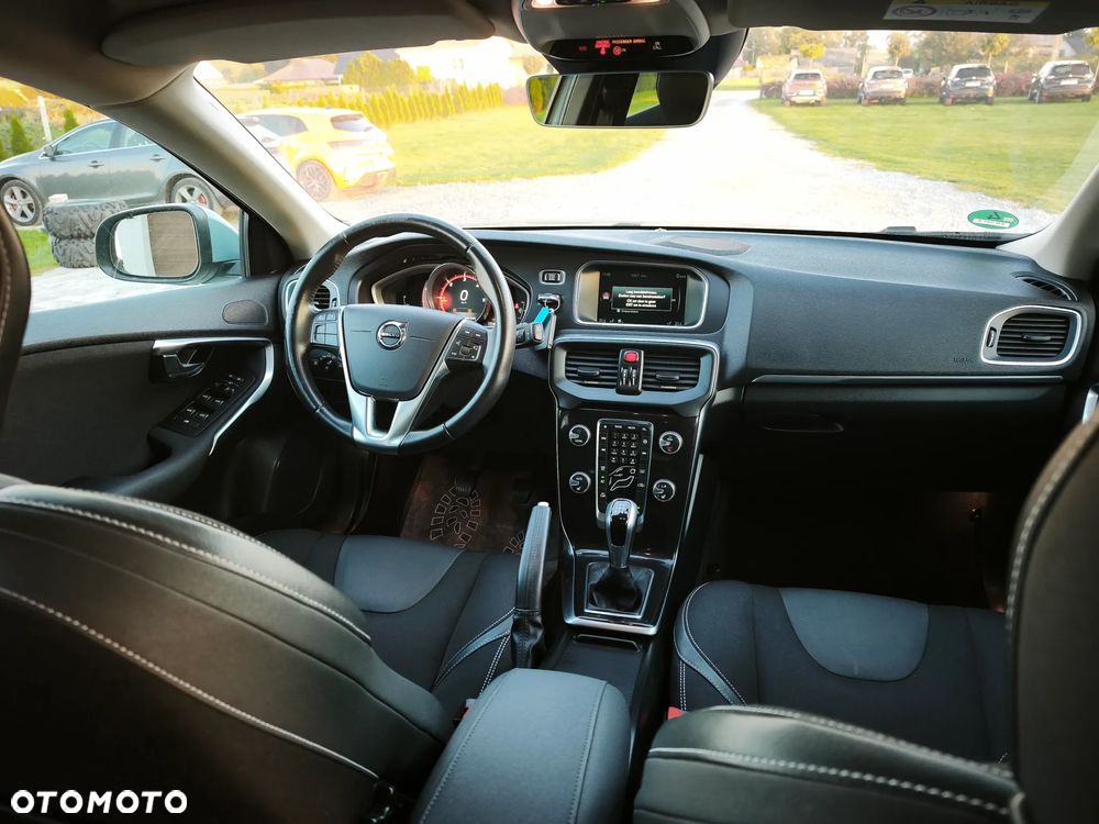 Volvo V40 - 18