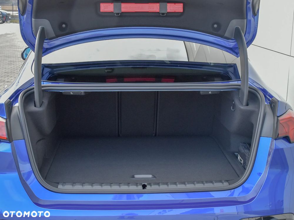 BMW Seria 2 220i - 27
