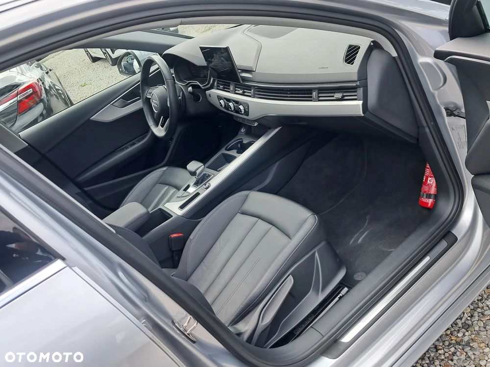 Audi A4 Avant 2.0 TDI ultra S tronic sport - 28