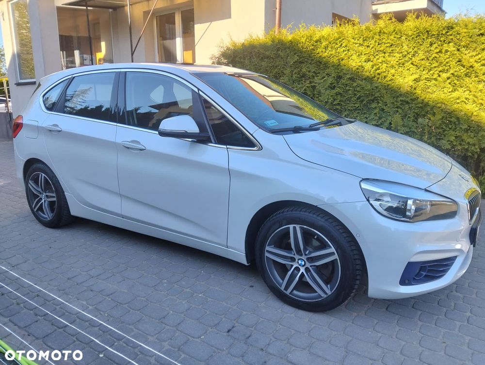 BMW Seria 2 218d xDrive Sport Line - 2