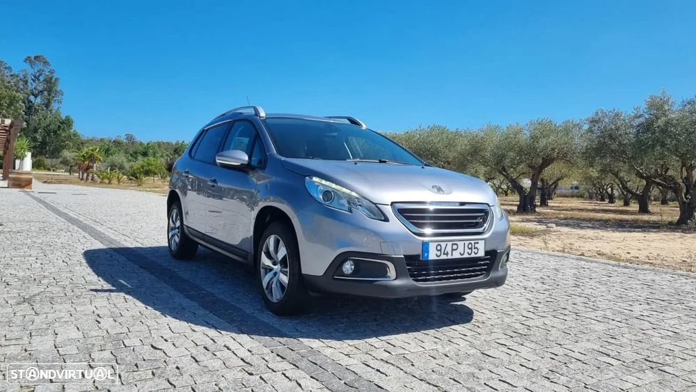 Peugeot 2008 1.2 PureTech Style - 4