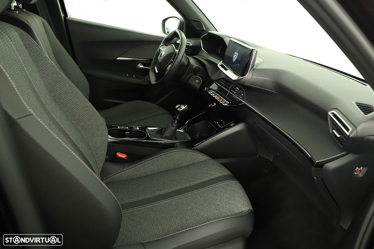 Peugeot 2008 1.2 PureTech Allure - 21