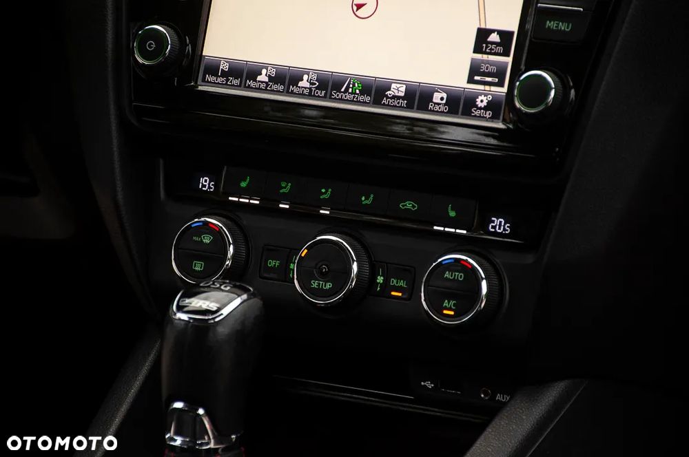 Skoda Octavia 2.0 TDI DSG RS - 21