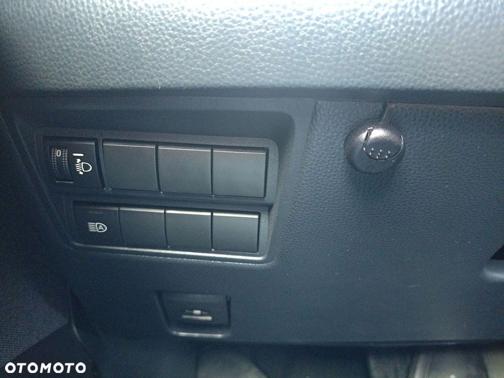 Toyota Yaris Hybrid 1.5 Comfort - 23