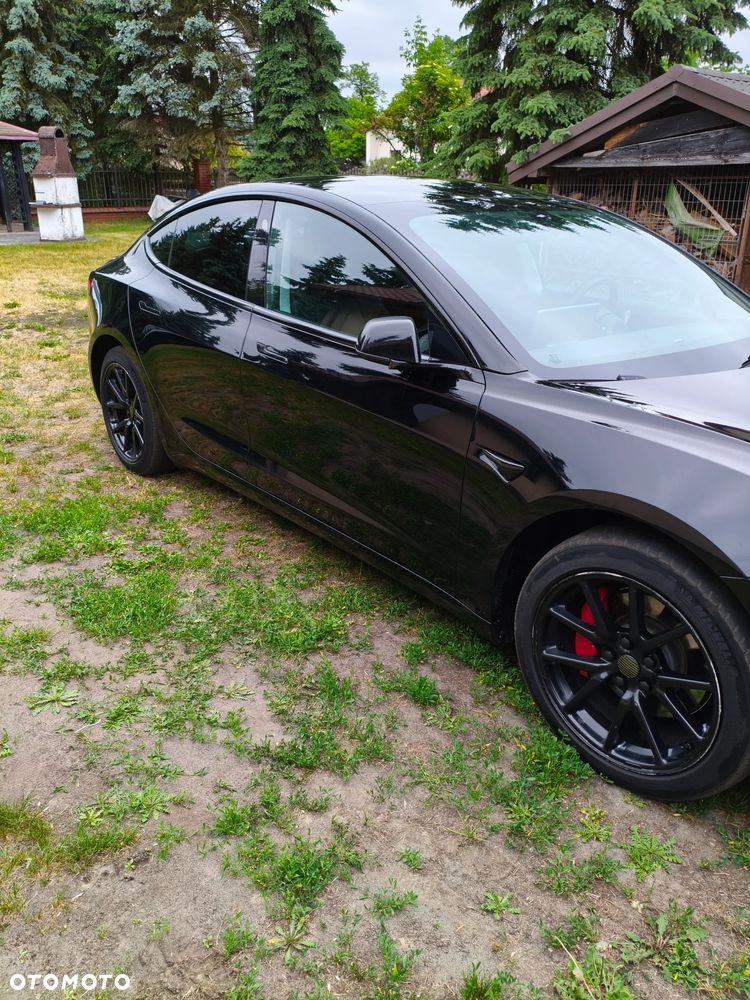Tesla Model 3 Long Range AWD - 3