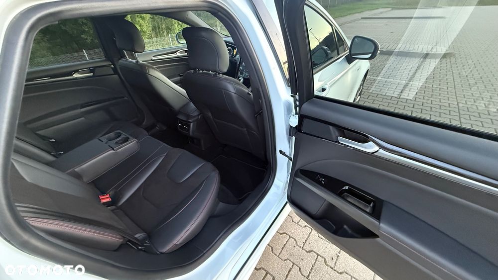 Ford Mondeo 2.0 Hybrid ST-Line X - 17