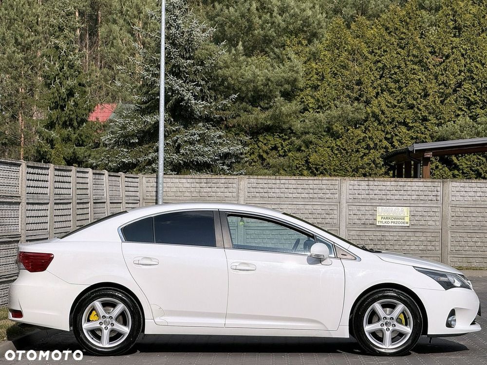 Toyota Avensis 2.0 D-4D Active - 22