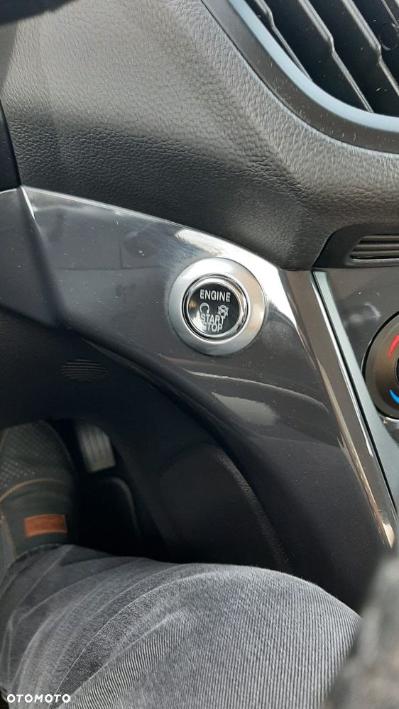 Ford Kuga 1.5 EcoBoost 2x4 Titanium - 23