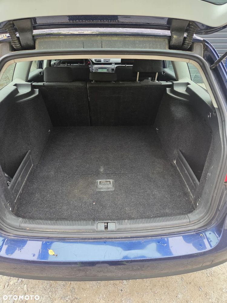 Volkswagen Passat 2.0 TDI Comfortline - 15