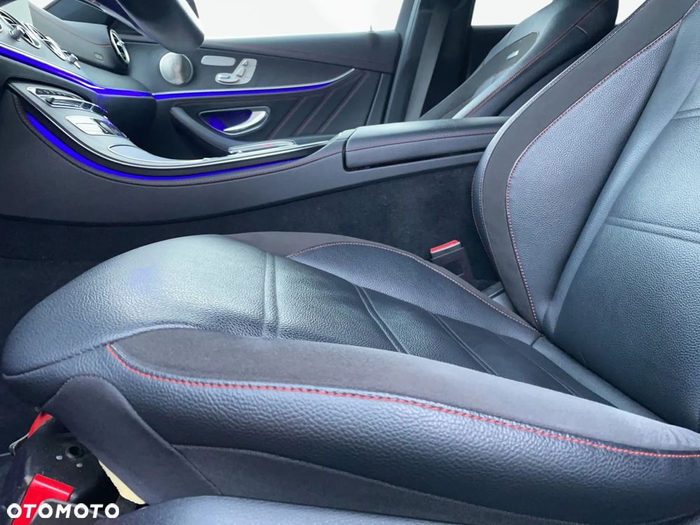 Mercedes-Benz Klasa E AMG 53 4Matic+ AMG Speedshift TCT-9G - 26