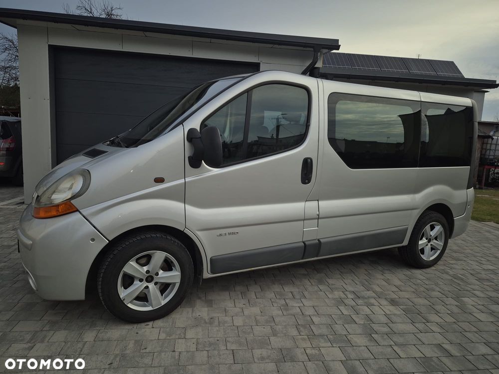 Renault Trafic Passenger - 3