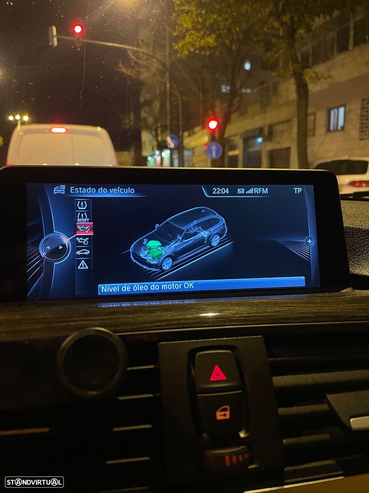 BMW 318 d Touring Aut. Luxury Line - 33