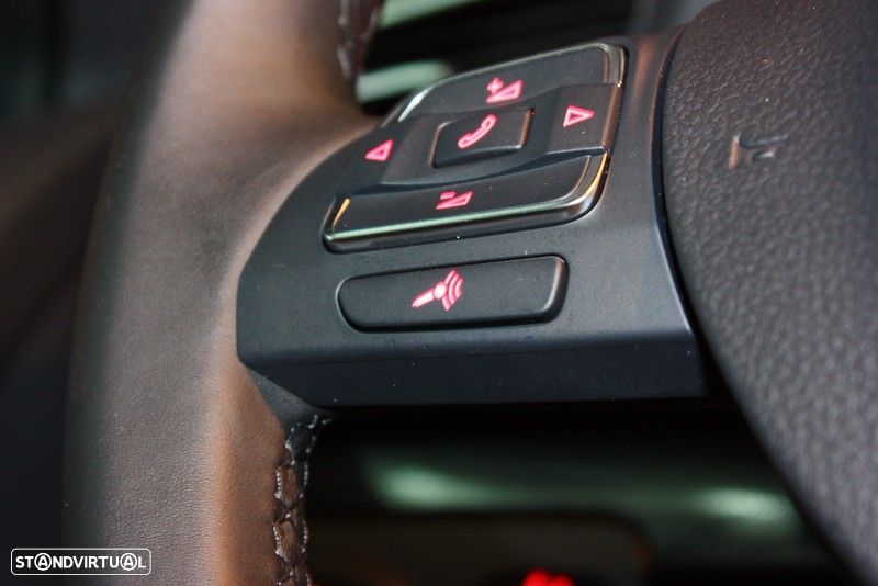 VW Golf 2.0 TDi Confortline - 33