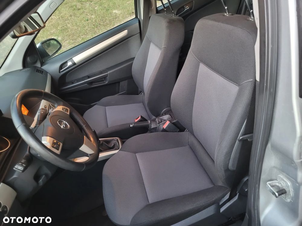 Opel Astra 1.6 Innovation - 8