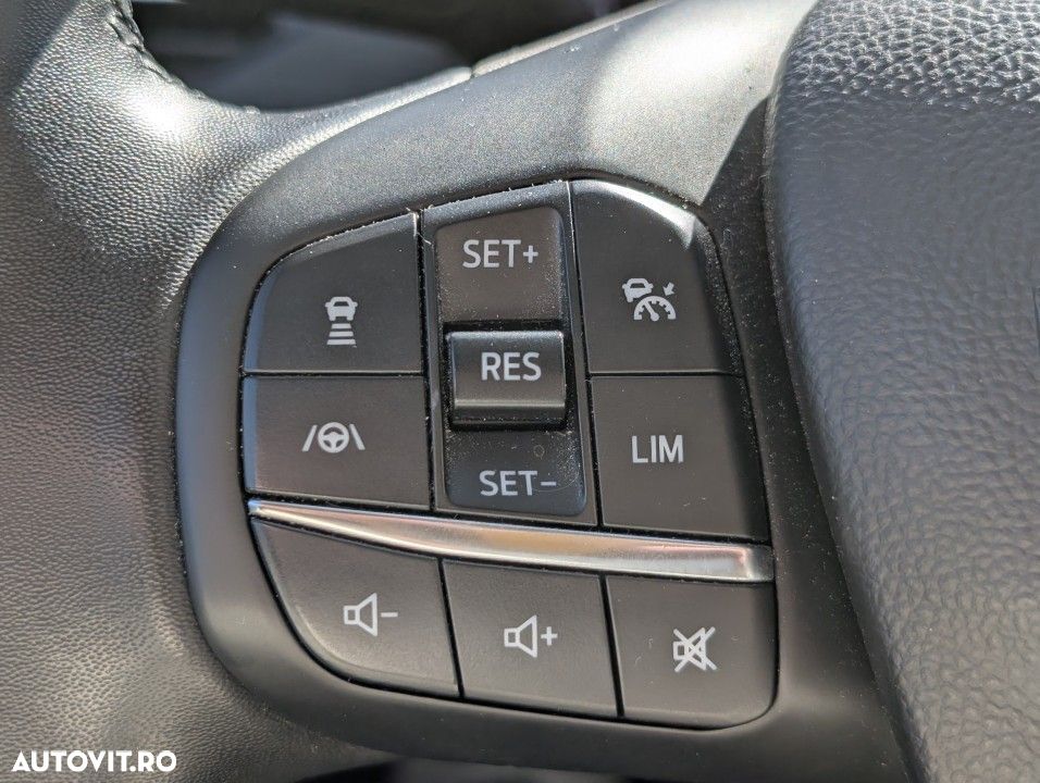 Ford Focus - 32