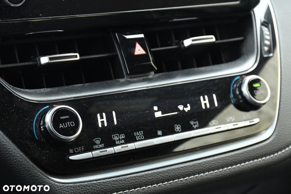 Toyota Corolla 1.8 Business Edition - 34