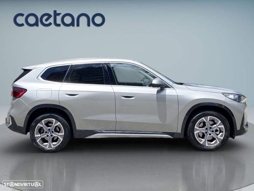 BMW X1 xDrive25e xLine — fotografia 25