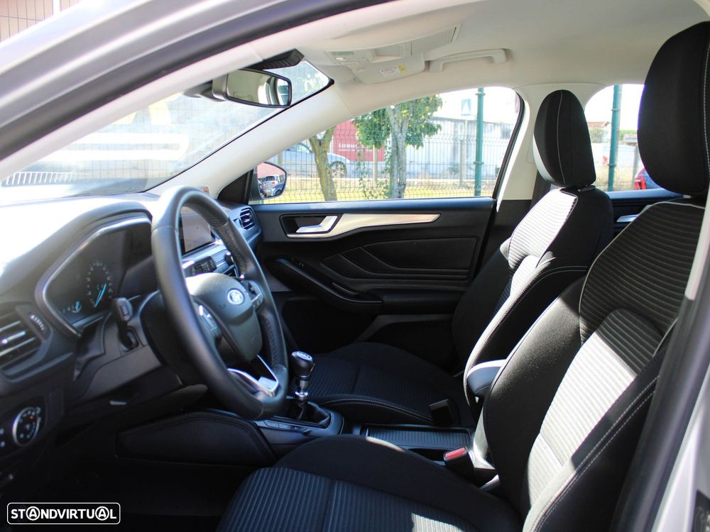 Ford Focus 1.5 TDCi EcoBlue Titanium - 25