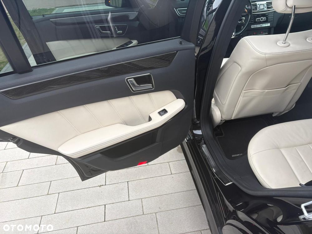 Mercedes-Benz Klasa E - 23