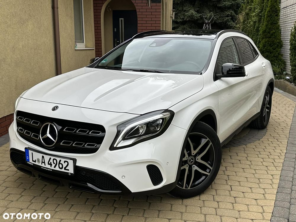 Mercedes-Benz GLA 200 7G-DCT Urban - 3