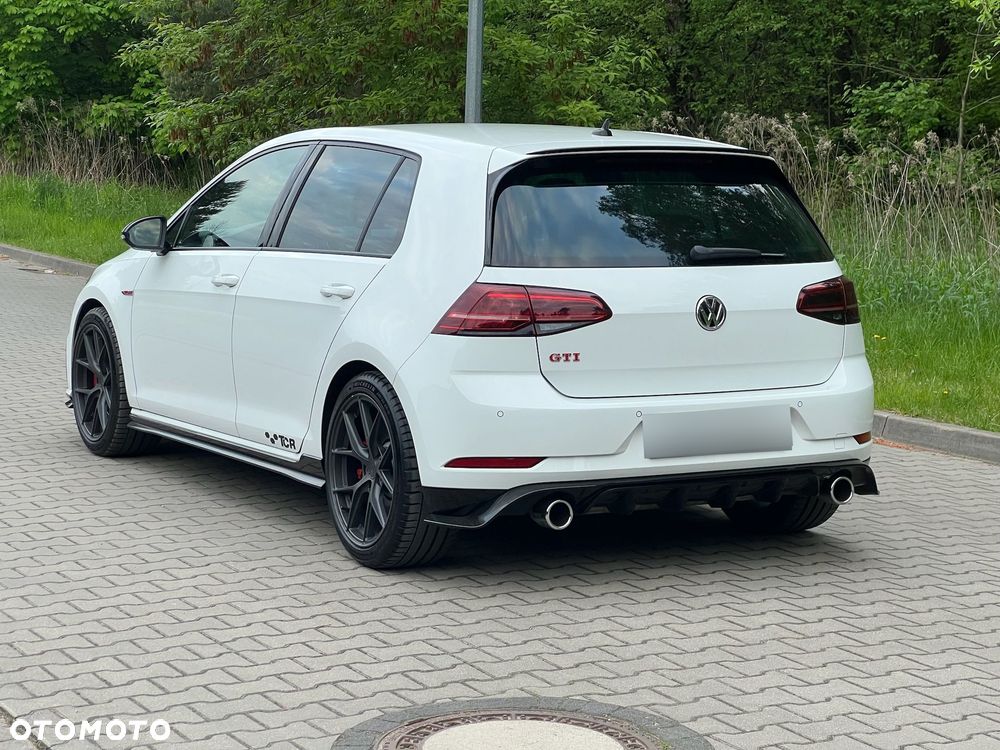 Volkswagen Golf - 4
