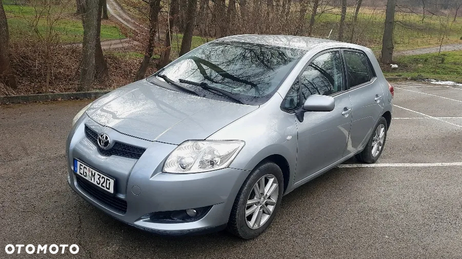 Toyota Auris 1.4 VVT-i Luna - 2