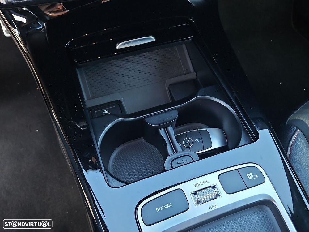 Mercedes-Benz A 250 e AMG Line - 22