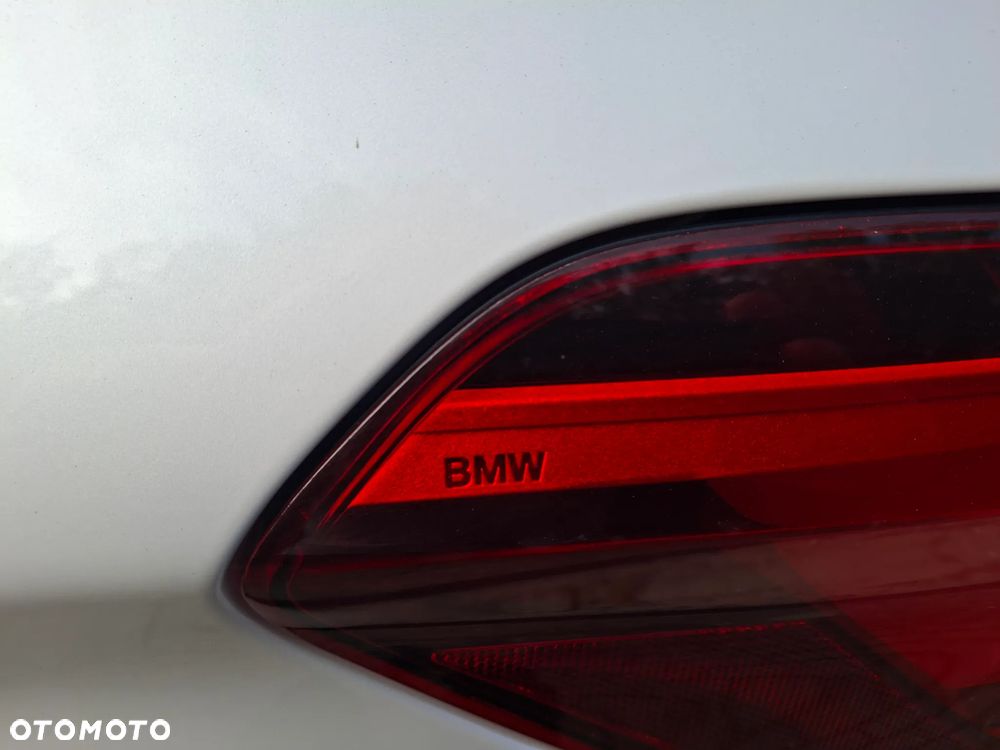 BMW X1 sDrive20d - 33